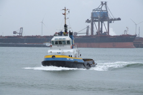 Smit tug