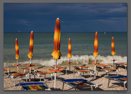 strand parasols