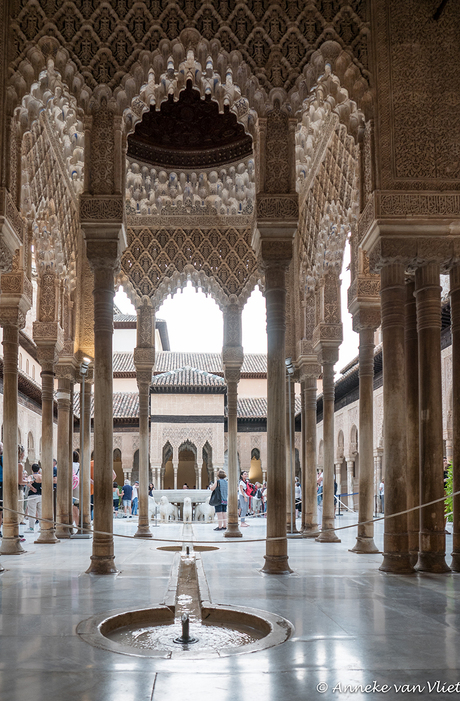 Granada Alhambra Patio de los Leones