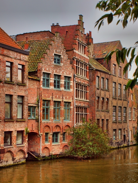 Grachtenpandjes in Gent hdr