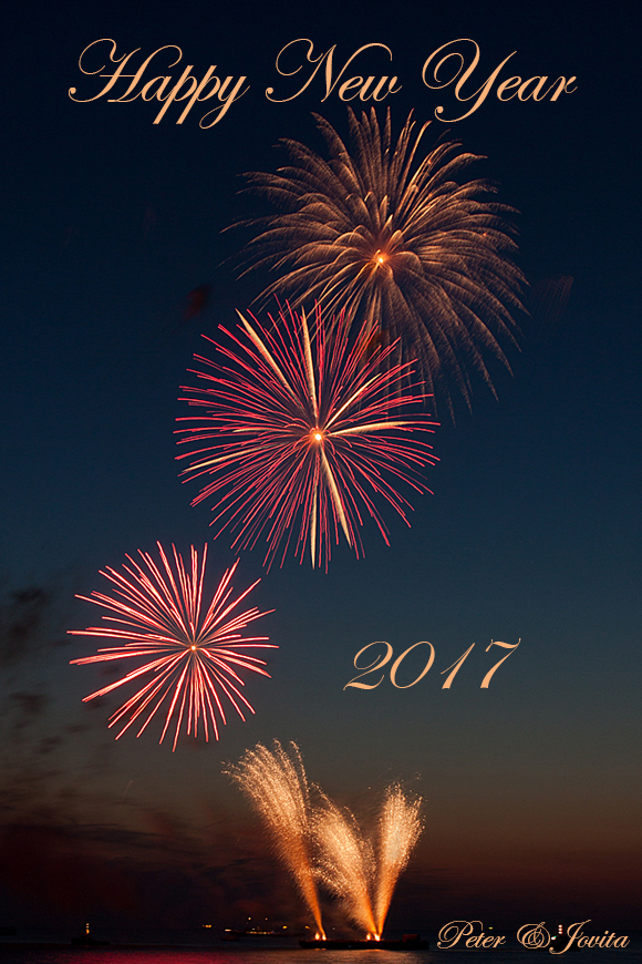 Fijne jaarwisseling - Iedereen alvast een hele fijne jaarwisseling toegewenst en een gezond en fotorijk 2017.
Wees voorzichtig met vuurwerk :)

Gr

Peter - foto door Peterr_zoom op 30-12-2016 - deze foto bevat: lucht, wolken, zon, strand, water, natuur, licht, boot, avond, zonsondergang, haven, Peterr, Canon 5D Mark III