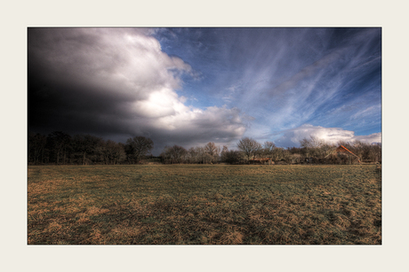 donkere wolken