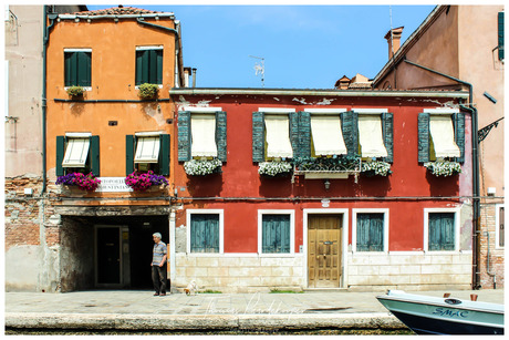 Kleurige huizen in Venetië