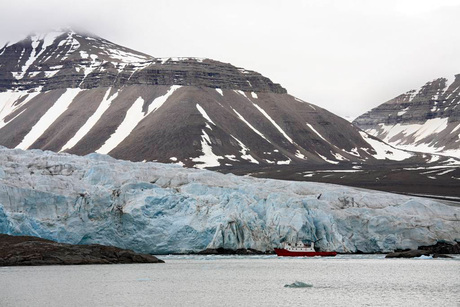 "ICE BOAT"