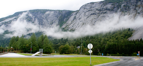 berg in het ochtendgloren