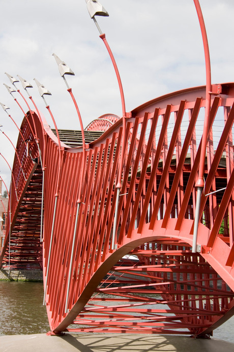 De rode brug