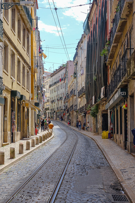 Korte impressie van kleurrijk Lissabon.