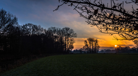Foto’s gemaakt in het Paradijsbos te Barneveld bij de mooie zonsopkomst vanmorgen vrijdag 29/12.