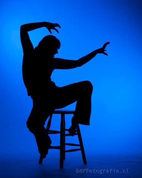 Zoe als blauw silhouette