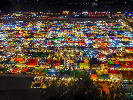 Amazing view over a bangkok Nightmarket