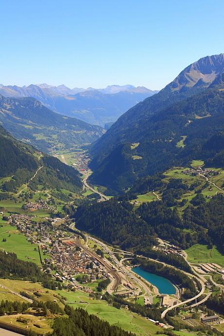 uitzicht vanaf de Gotthardpass