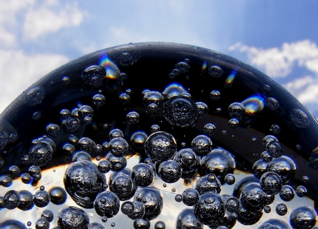 Bubbles in glass