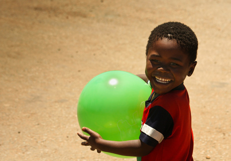 Blij met een ballon 2 ( bewerkt )