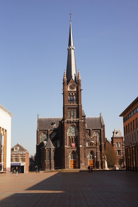 Lidiuna Basiliek in schiedam