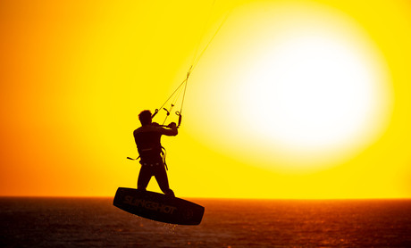 Sun-set kitesurfing