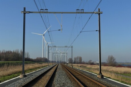 P1100378 Maassluis west metro overgang 7 feb 2020