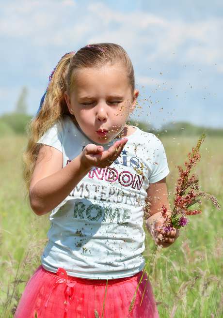 In the tall, tall grass.. (2)