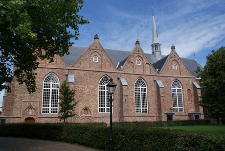 grote of jacobijnerkerk