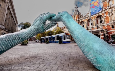 Tegen alle stromen in