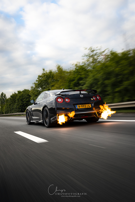 Nissan GTR on fire!