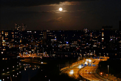 stad Groningen bij nacht........................