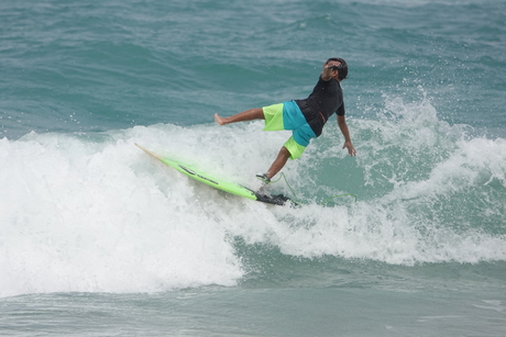 Surfen op Isabela (Galapagos)