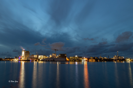 Industrie langs de Zaan