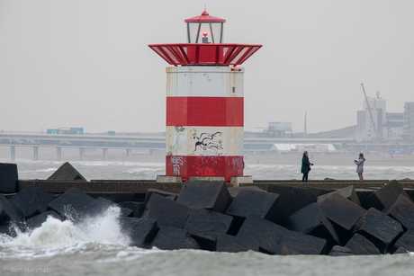 Seintoren op haven van Scheveningen.