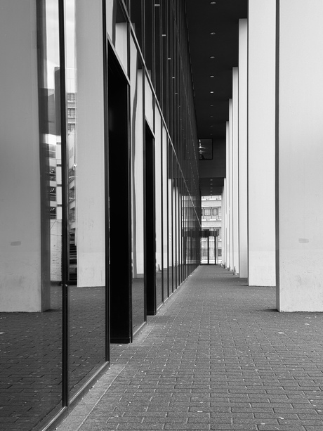 Doorkijkje in zwartwit 