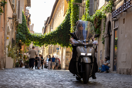Scooter in Trastevere (Rome)