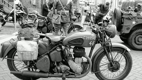 what happened on 2nd easter day