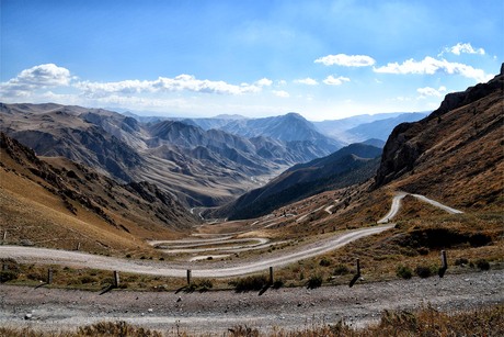 Onderweg van Son Kul naar Naryn, Kirgistan