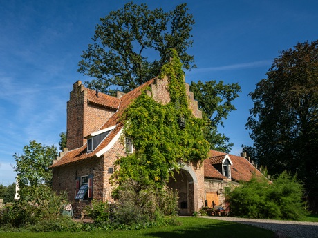 Poortgebouw Kasteel Rhijnestein 