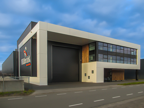 MODERN  INDUSTRIEBGEBOUW