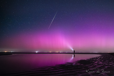 Aurora Shooting Star!