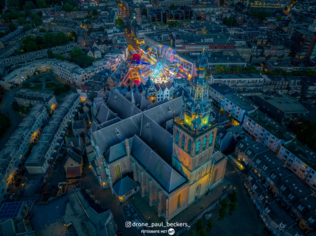 In vol ornaat tijdens de Kermis. | Stevenskerk, Nijmegen