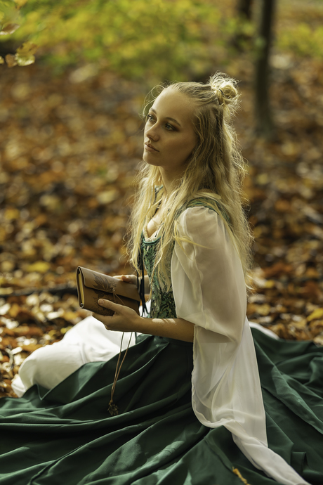 Listen to the sound of autumn