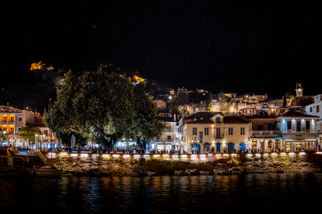 Zomeravond in Nafpaktos, Griekenland