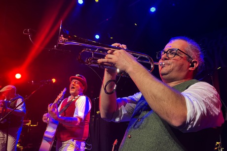 Optreden Pater Moeskroen Nobel, Leiden