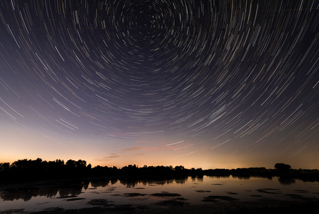 Star Trails tijdens een heldere nacht