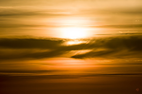 Zonsondergang boven IJsselmeer