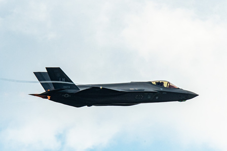 F35