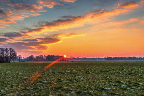 06-03-2022 Prachtige zonsopkomst in Hertme 