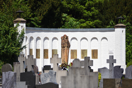 Grafmonument oorlogsslachtoffers. 