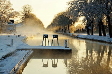 IN DE WINTERSE OCHENDGLOREN VAN MAART