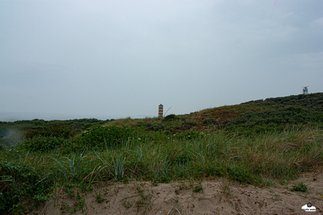 lichttoren met signaal aan de zijkant.