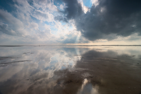 Wolken boven wad Römö 