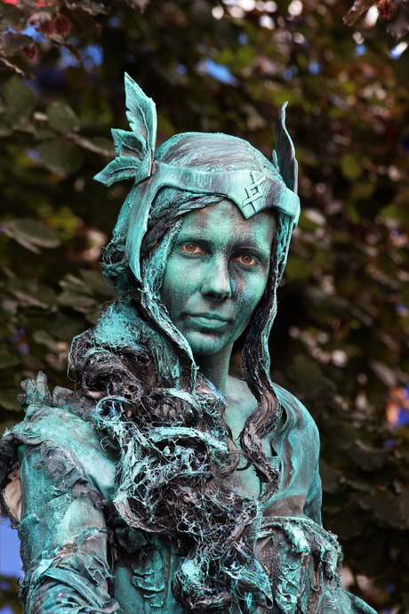 Living Statue