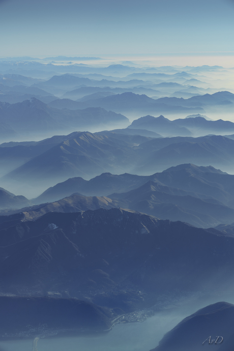 Zonsopkomst boven de Alpen