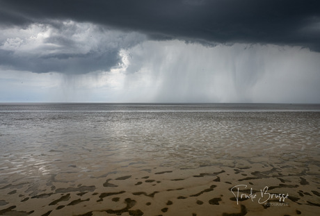 Onweer boven het Wad